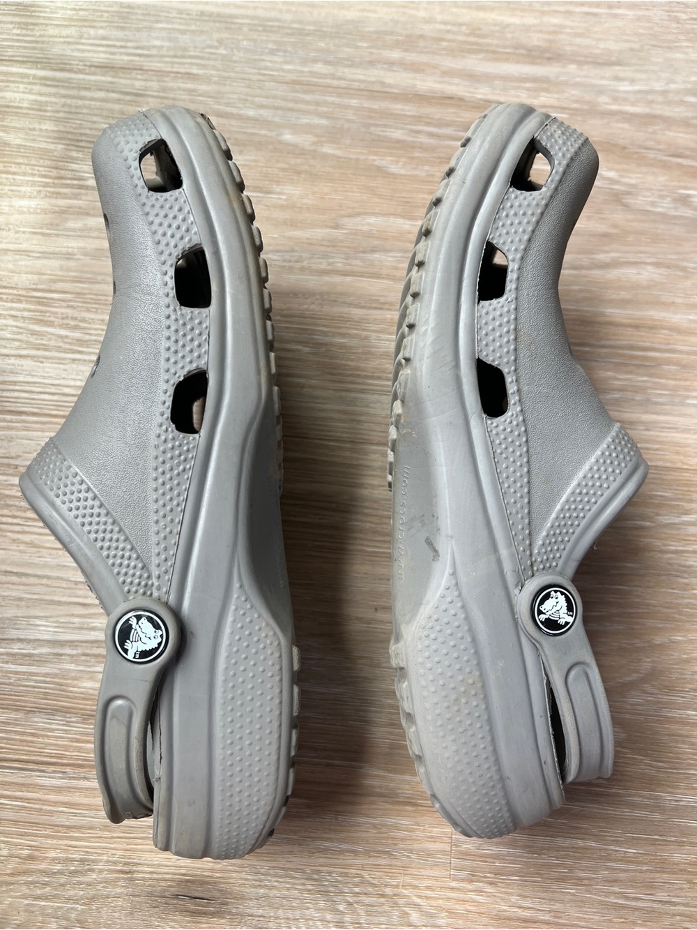 Crocs Classic Clog Gray Unisex Comfort Shoes M8 W10 lightweight slip on - Picture 8 of 8